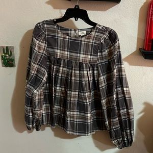 Gray toned long sleeve shirt